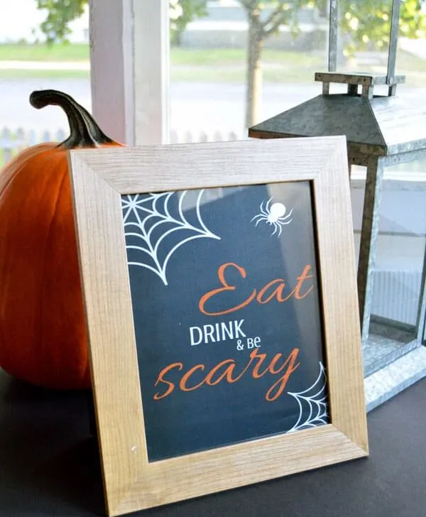 Pick your favorite from these 3 free Halloween printables and easily liven up your holiday decor with little to no effort.