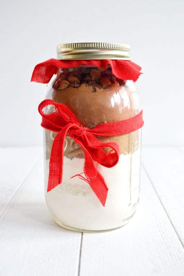 Share the love with friends, family, and neighbors near and far with a jar of muffin mix!