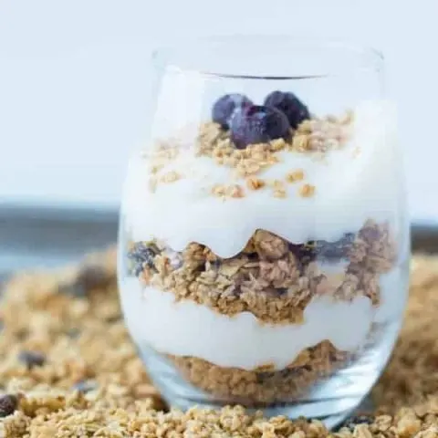 Granola is a great healthy, easy recipe to make breakfast a breeze and keep you full until lunch time! Try this crunchy, simple, and easy honey vanilla granola today!