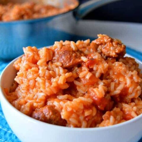 Any one pot recipe is a good recipe in my book so this easy one pot jambalaya recipe will quickly become your family's new favorite jambalaya recipe!