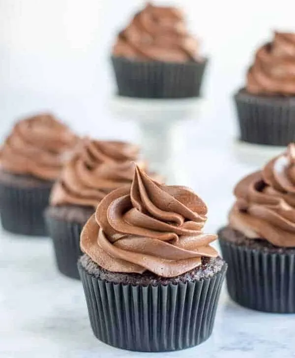 I've taken my favorite cream cheese frosting to the next level by adding chocolate! Chocolate cream cheese frosting tastes great on top of your favorite cake flavor or served with to fruit or graham crackers.