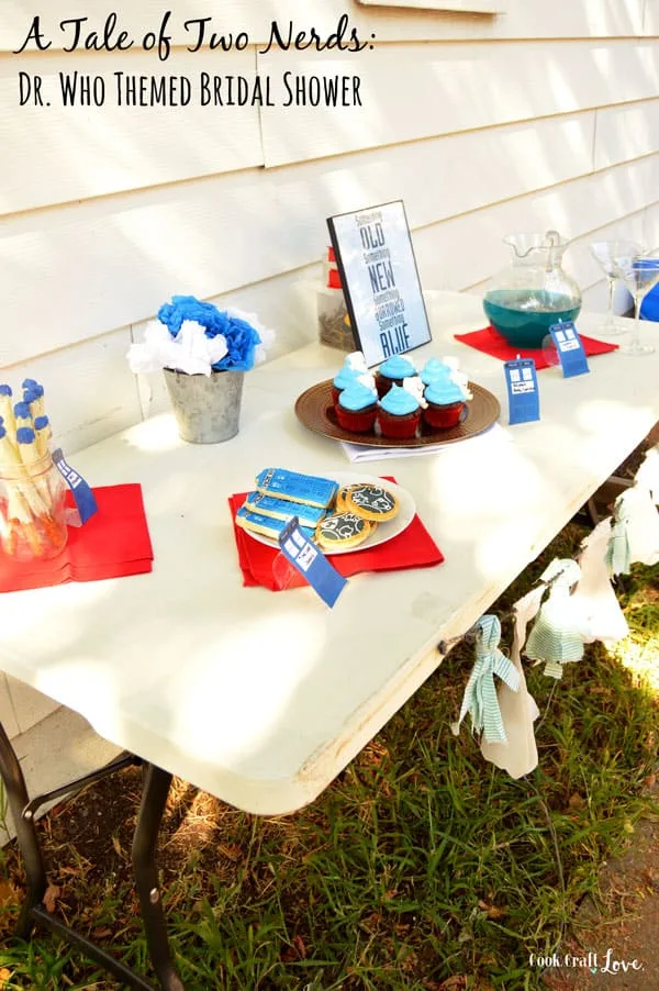 Dr. Who is a phenomenon in our house so of course when my best friend got married I had to throw her a Dr. Who themed bridal shower!