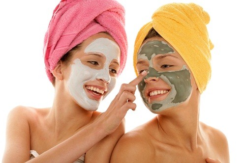 Making your own face masks and body scrubs at home is a great way to save money, boost health benefits, and get rid of chemicals!
