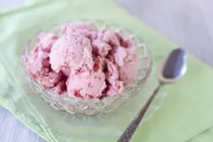 strawberry-ice-cream-450x300