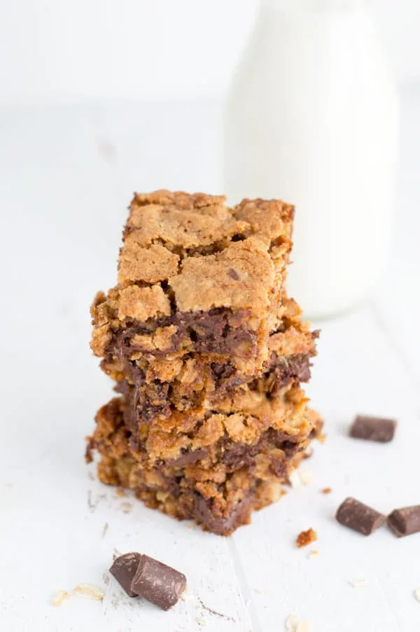 Oatmeal chocolate chunk bars deliver a gooey chocolate flavor with a hint of cinnamon and the perfect crunch from the oatmeal. 