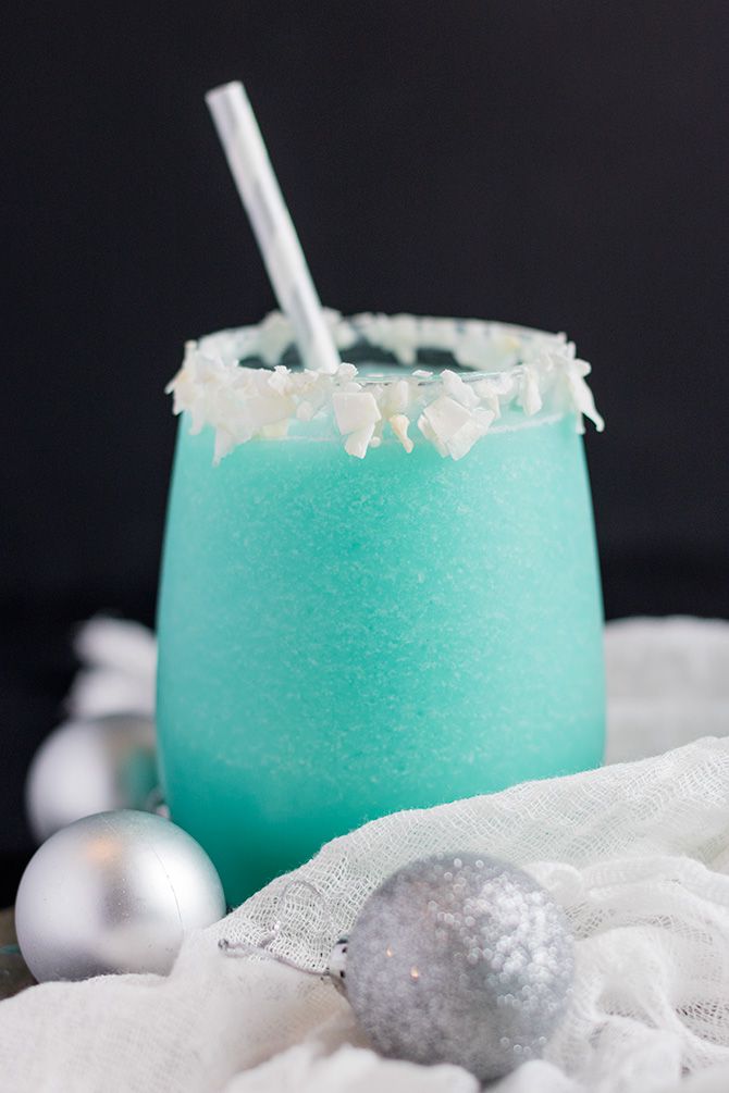blue-coconut-cocktail-3