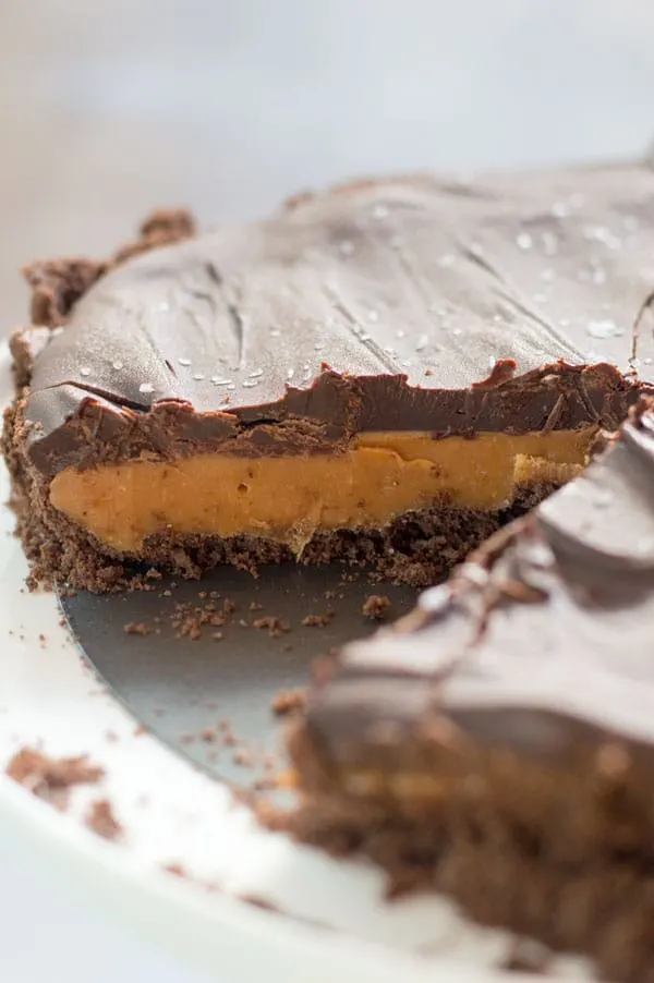 Salted caramel and milk chocolate come together perfectly in this creamy, decadent chocolate salted caramel tart!