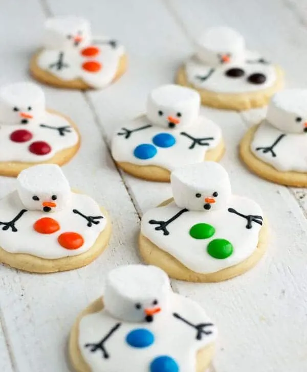 These melted snowman cookies are the perfect treat for a snowy winter's day when you're wishing it was spring!