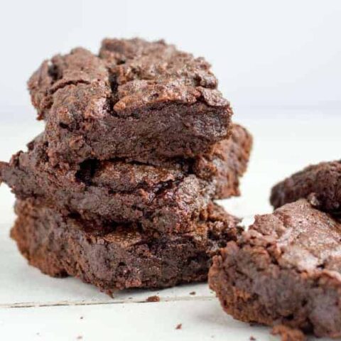 Whether you're vegan or just out of eggs these amazing one bowl vegan brownies will satisfy even the pickiest sweet tooth!